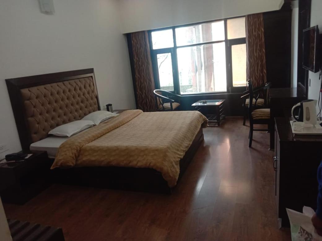 Hotel Floret Sojourn Shimla Exterior foto