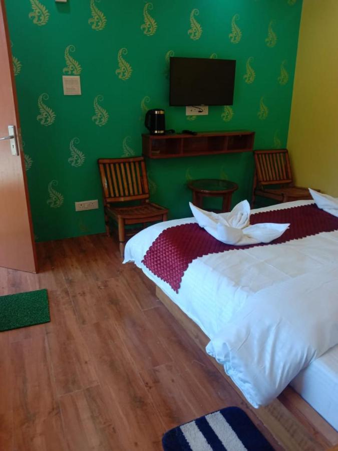 Hotel Floret Sojourn Shimla Exterior foto